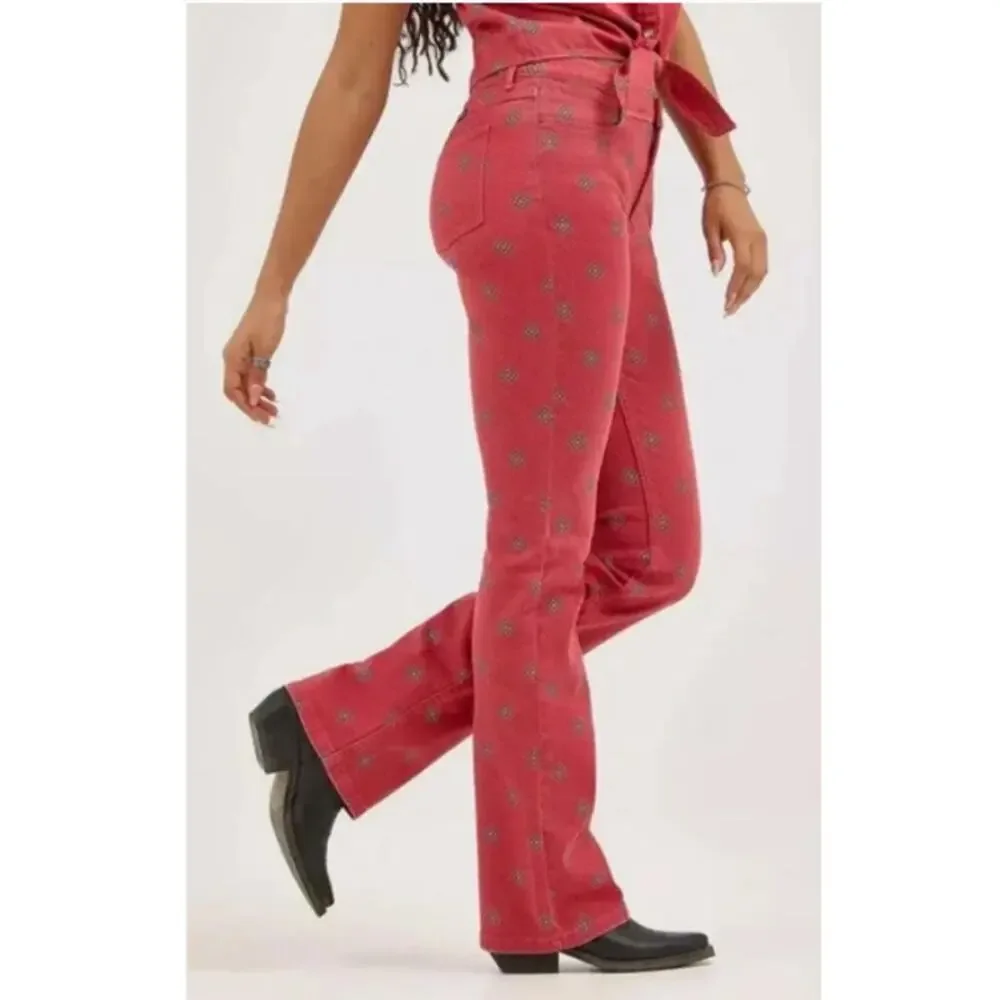 NWT Wrangler High-Rise Bold Boot Jeans Size 31 x 30